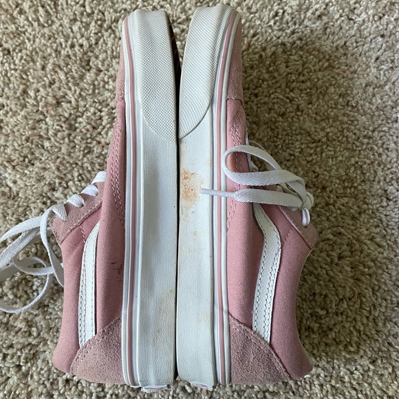 Vans - Picture 4 of 7